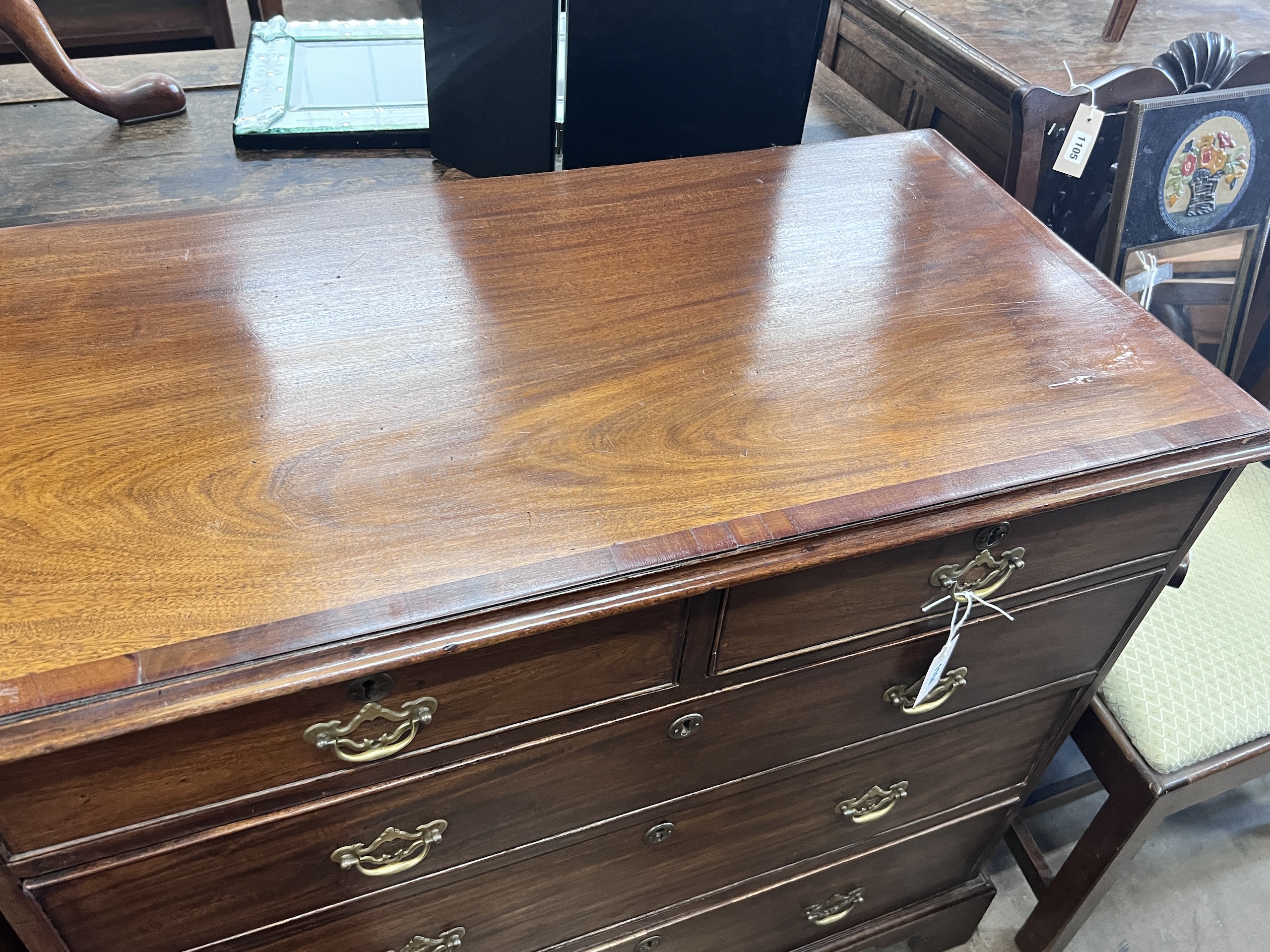 A George III mahogany chest of drawers, width 95cm, depth 51cm, height 90cm